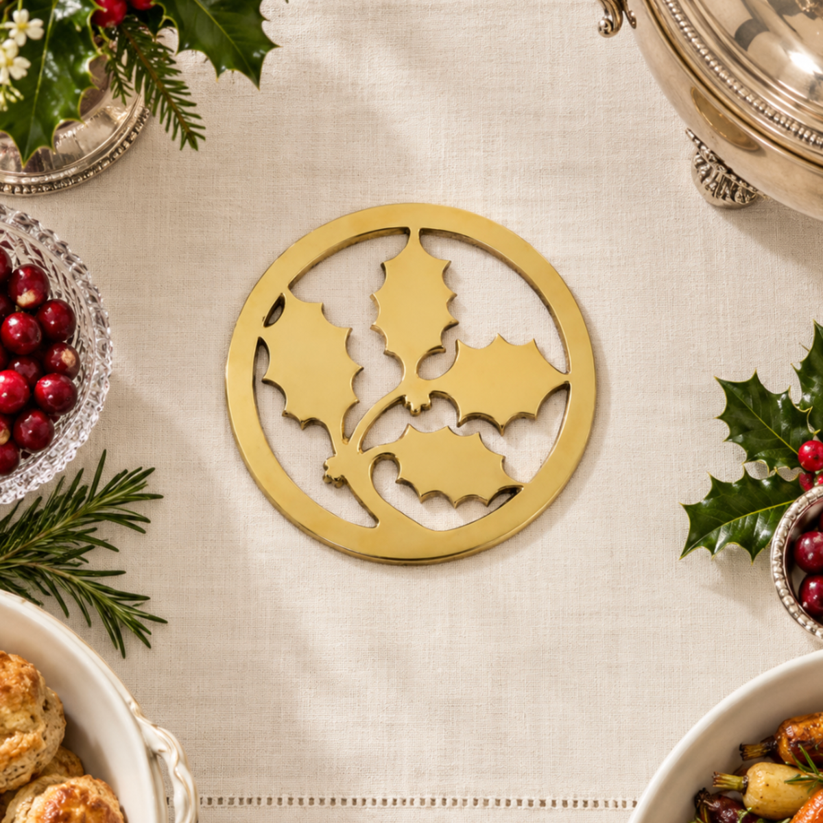 Holly Trivet