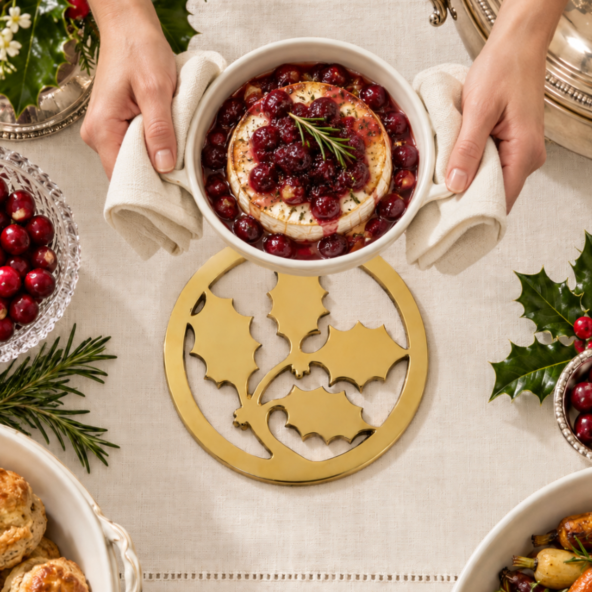 Holly Trivet